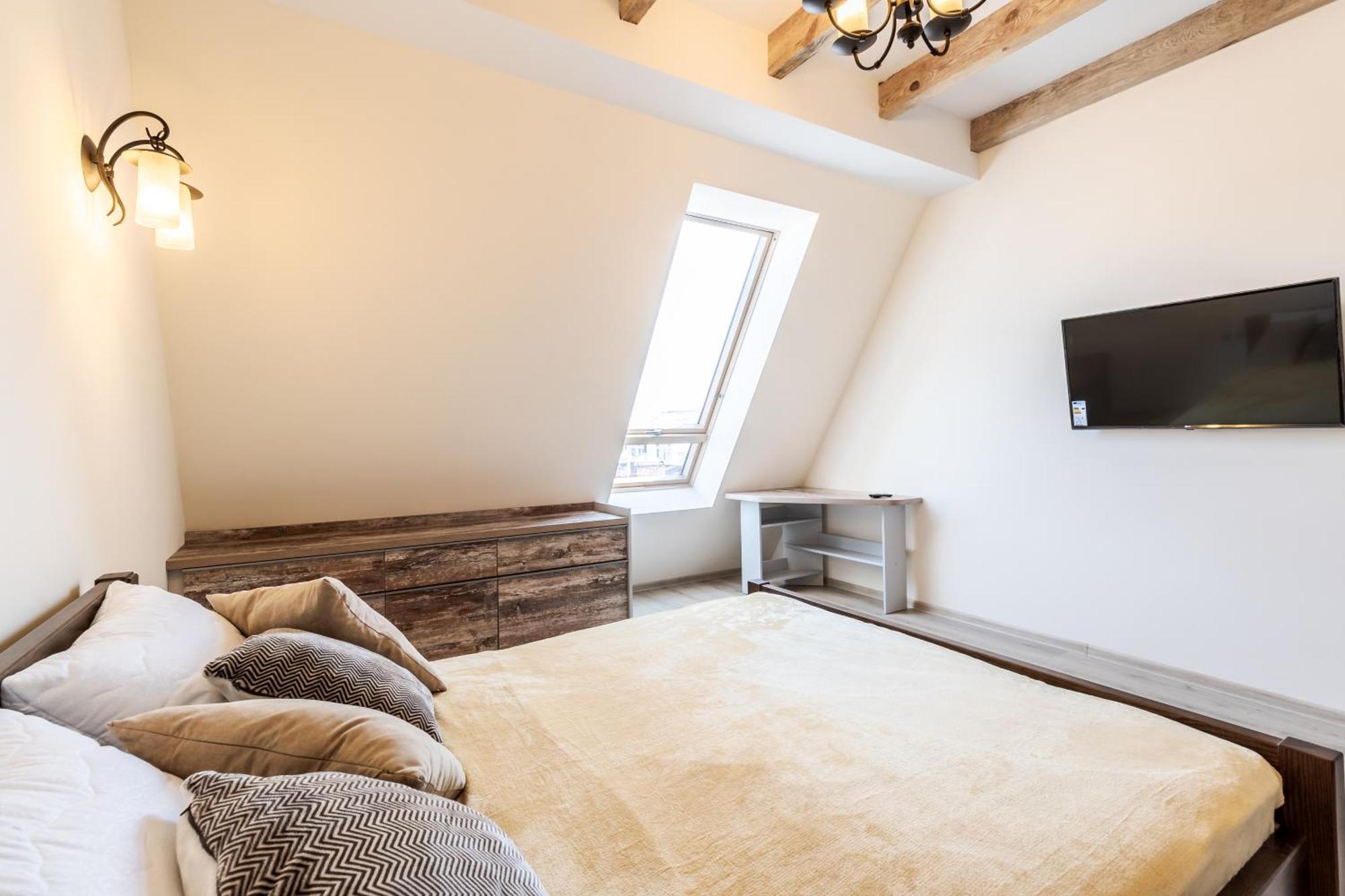Inshiapartments On Hazova Str 4 Lviv Exterior photo